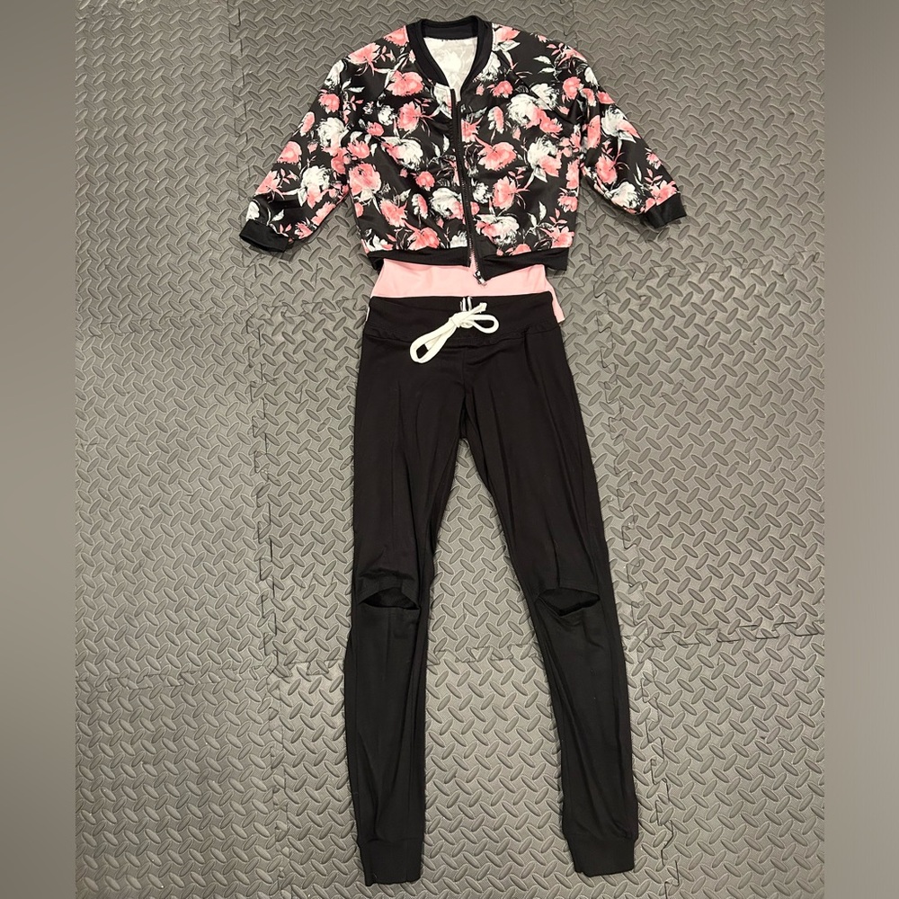 Hip-Hop Performance Outfit: Floral Bomber Jacket, Tank, Knee-Slit Leggings